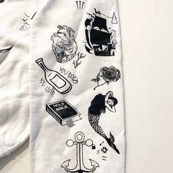 Harry styles tattoo crewneck! - Picture 3 of 3
